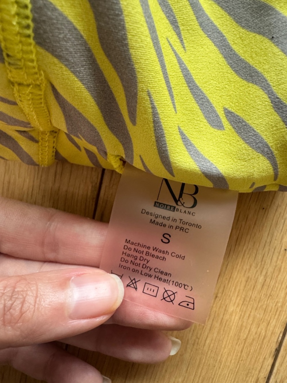 Yellow Zebra-Print Twist Front Sports Bra - Noire Blanc - Picture 6 of 6